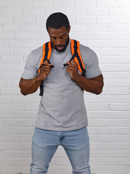 Caribee Calibre Safety backpack Orange - model sternum strap